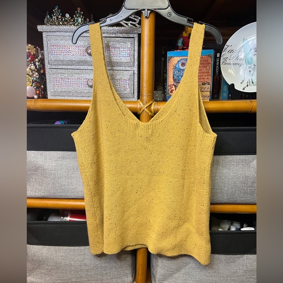 New Old Navy Mustard Sweater Tank Top Size XL - Picture 7 of 7
